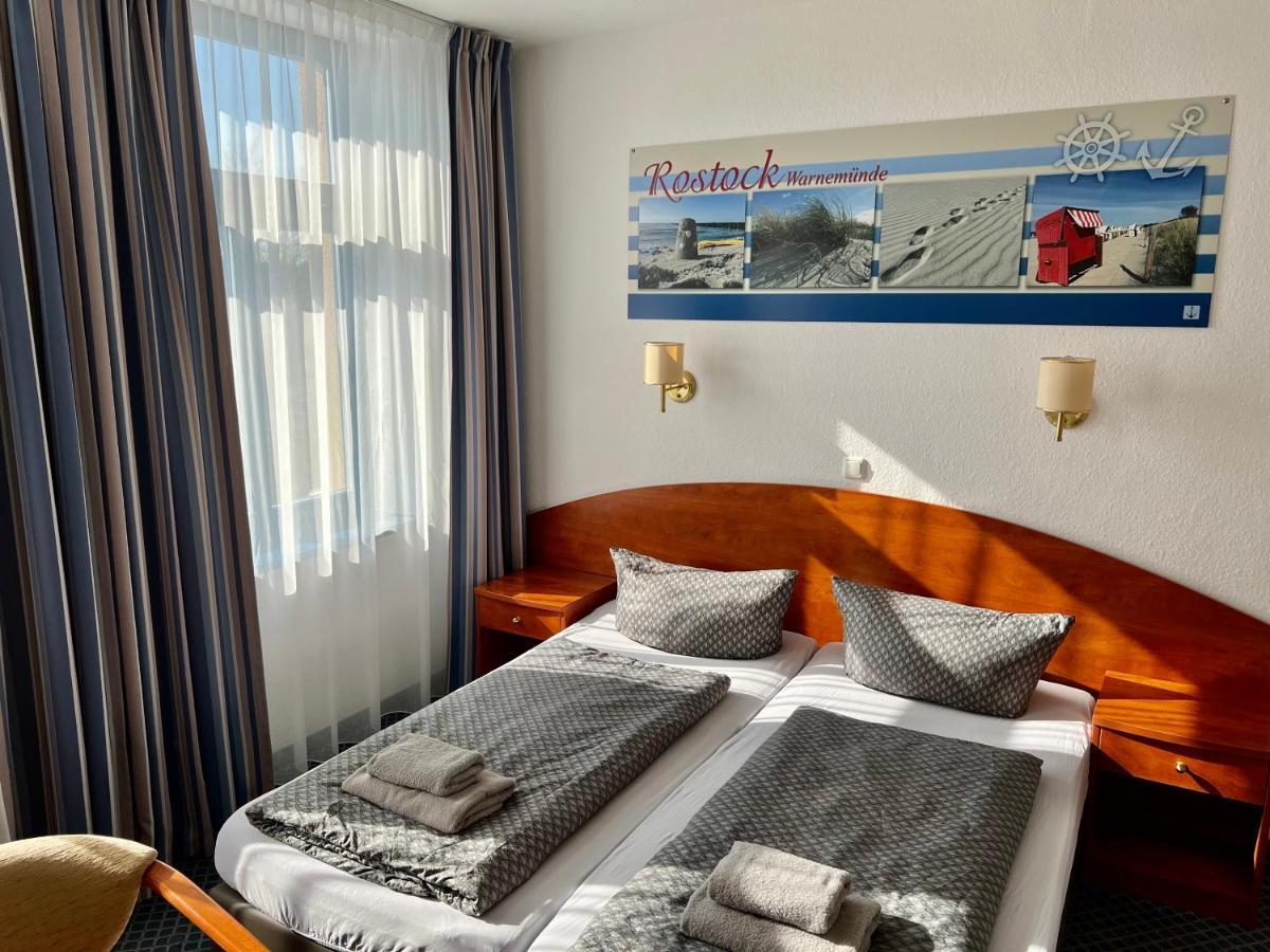 Hotel-Pension "Petridamm" Rostock Bagian luar foto
