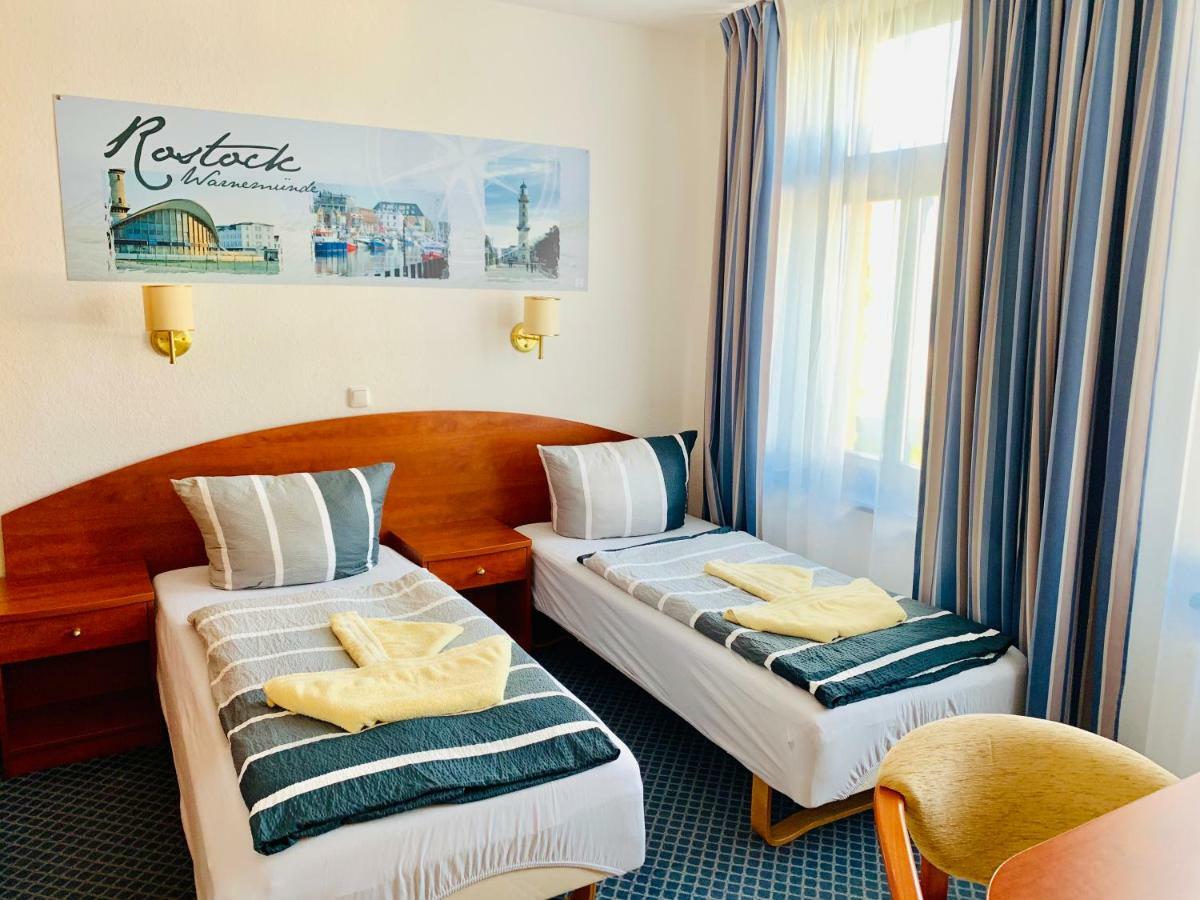 Hotel-Pension "Petridamm" Rostock Bagian luar foto